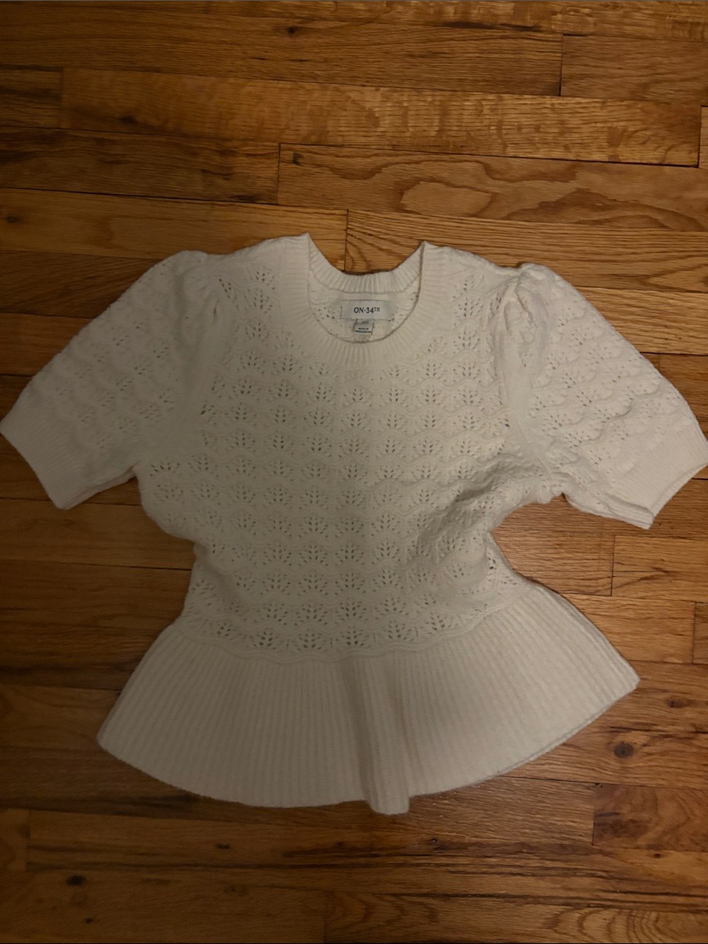 ON-S/XS White Knit Peplum Sweater